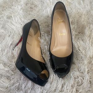 Leboutin platform black pumps. Very prive 100mm